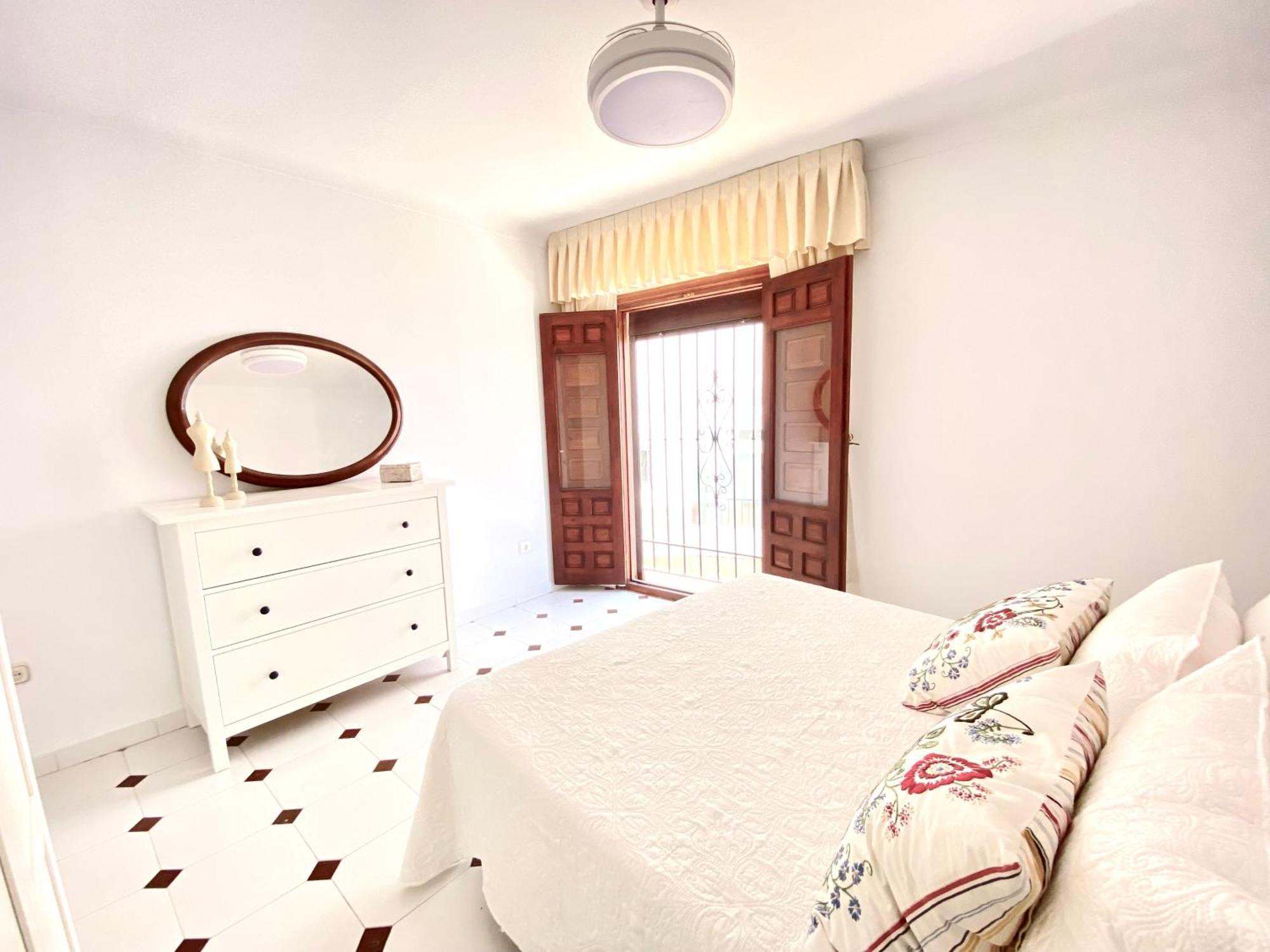 Casa Miguel - 3 Beautiful Apartments Availabe Sayalonga Pokój zdjęcie
